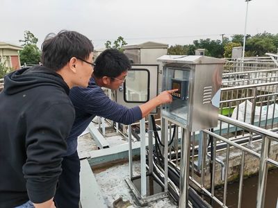 九三学社南京市委社会服务工作委员会国庆期间开展水污染防治与环境保护监测调研