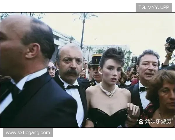 文森特·卡塞尔:法国影坛的暗黑王子,颠覆与魅力的不朽传奇 文森特·卡塞尔:法国影坛的暗黑王子,颠覆与魅力的不朽传奇