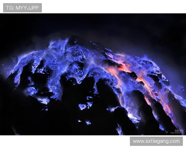 JimiHendrix:在电吉他上燃烧的蓝色火焰,一个永不熄灭的传奇 JimiHendrix:在电吉他上燃烧的蓝色火焰,一个永不熄灭的传奇